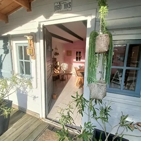 Auxptitsbonheurs Bed & Breakfast *